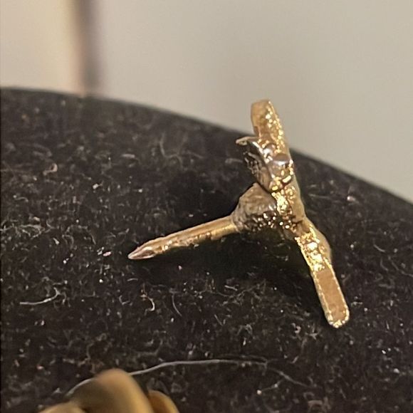 Vintage 0.75” Home Interiors gold tone hummingbird hat/lapel/tie pin - Picture 8 of 10